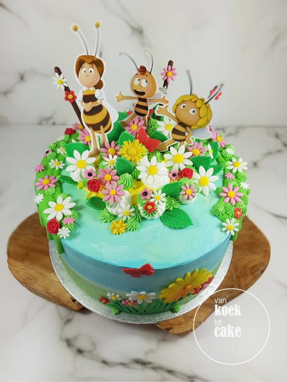 maya-de-bij_kindertaart_verjaardagstaart_cupcakes-cakepops_bestellen_zeeland-vlissingen-middelbrg_van-koek-tot-cake117944266839175051967.jpg